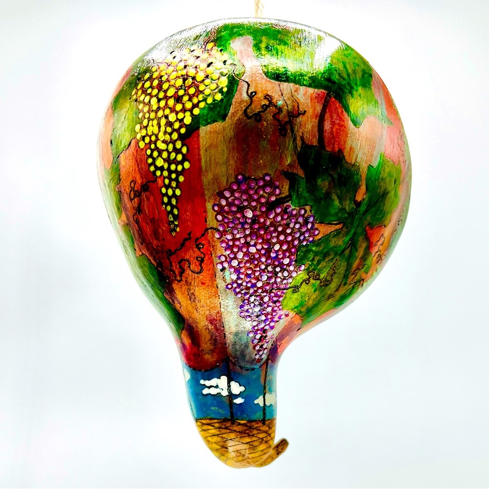 NEW Original Hot Air “ BALLOON of GRAPES ” Hand Crafted Gourd Art Wine Lovers - Picture 4 of 17